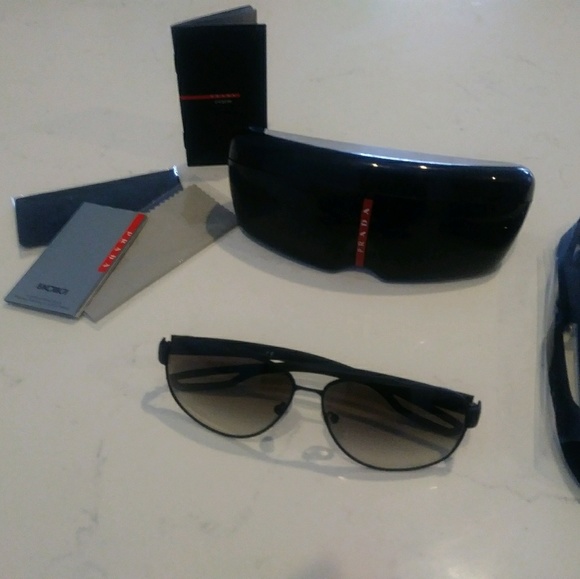 Men's Prada sunglasses - Picture 1 of 1